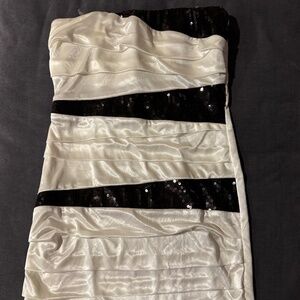 White and black fitted dress with tags!